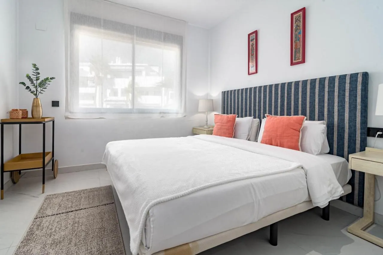 Apartmán Lae212D - Penthouse With Roof Terrace And Stunning Sea Views Estepona Španělsko