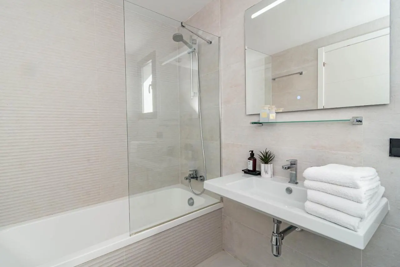 Lae212D - Penthouse With Roof Terrace And Stunning Sea Views Apartment Estepona