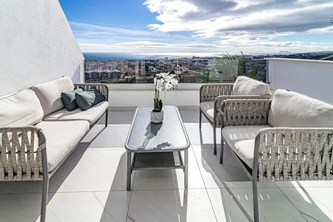 Lae212D - Penthouse With Roof Terrace And Stunning Sea Views Apartment Estepona