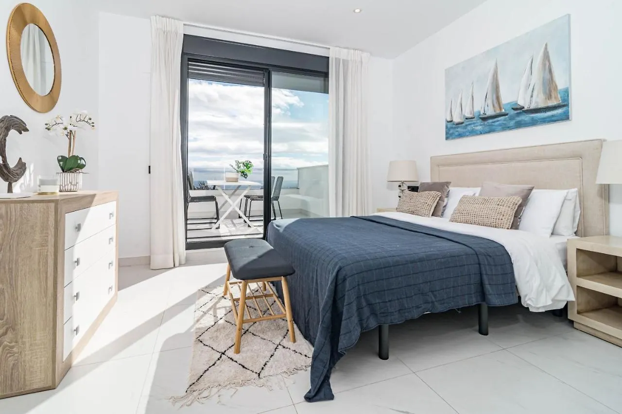 Lae212D - Penthouse With Roof Terrace And Stunning Sea Views Apartment Estepona