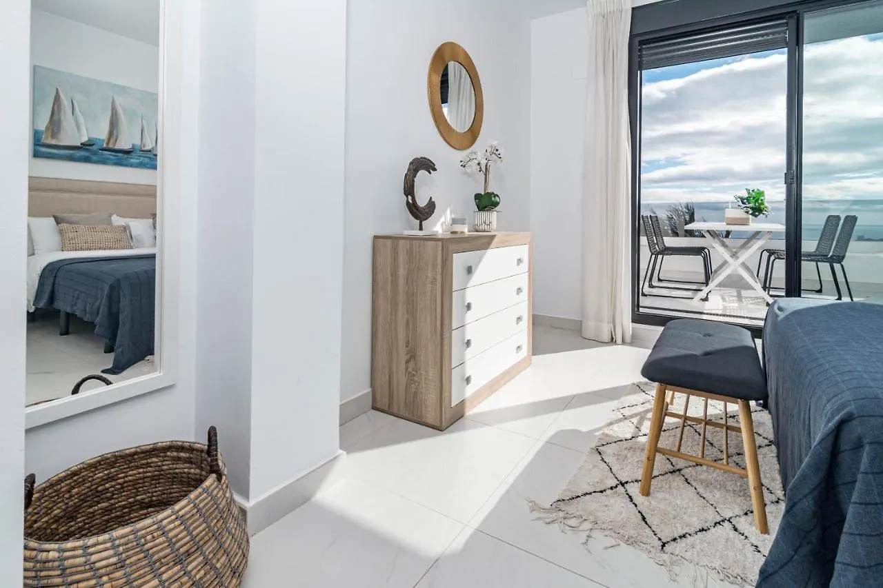 Lae212D - Penthouse With Roof Terrace And Stunning Sea Views Apartment Estepona